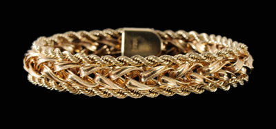 Appraisal: kt Yellow Gold Bracelet interlocking and rope style grams -