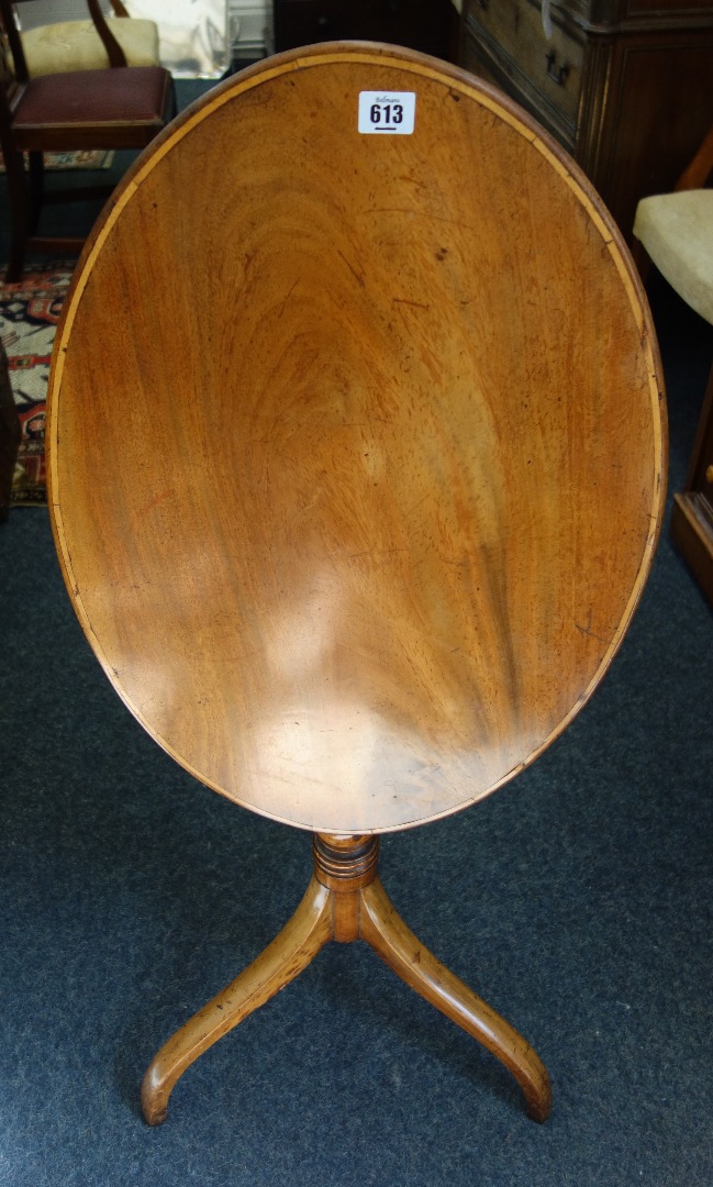 Appraisal: A George III pedestal table the oval mahogany boxwood banded