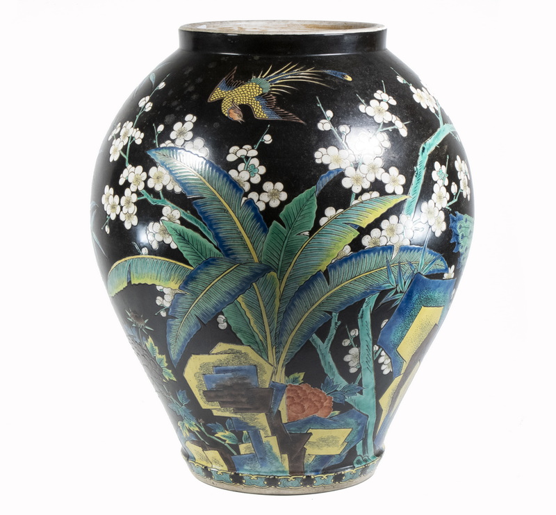 Appraisal: CHINESE FAMILLE NOIR VASE Large Chinese Famille Noir Porcelain Ovoid