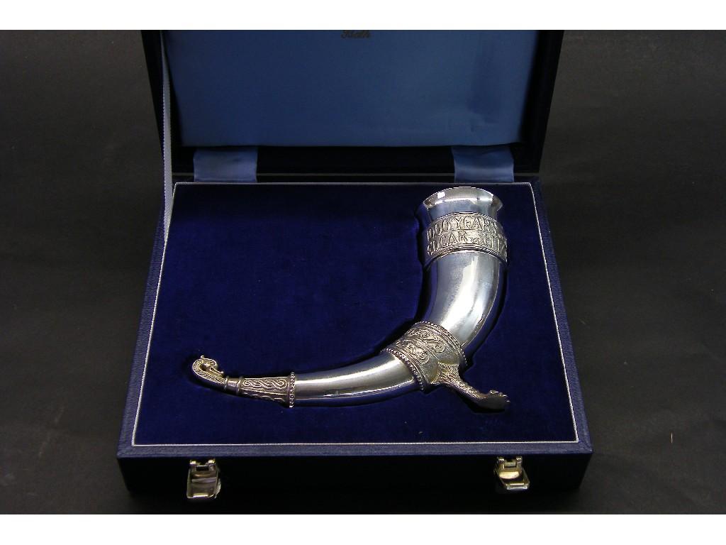 Appraisal: Attractive cased Saxon drinking horn celebrating years of the English