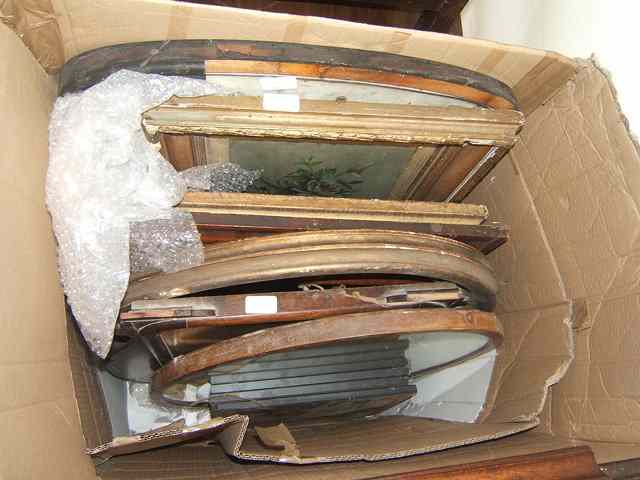 Appraisal: A QUANTITY OF VARIOUS PICTURES AND PICTURE FRAMES