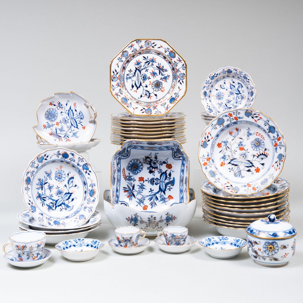 Appraisal: Meissen Porcelain Part Service in the 'Blue Onion Rich' Pattern