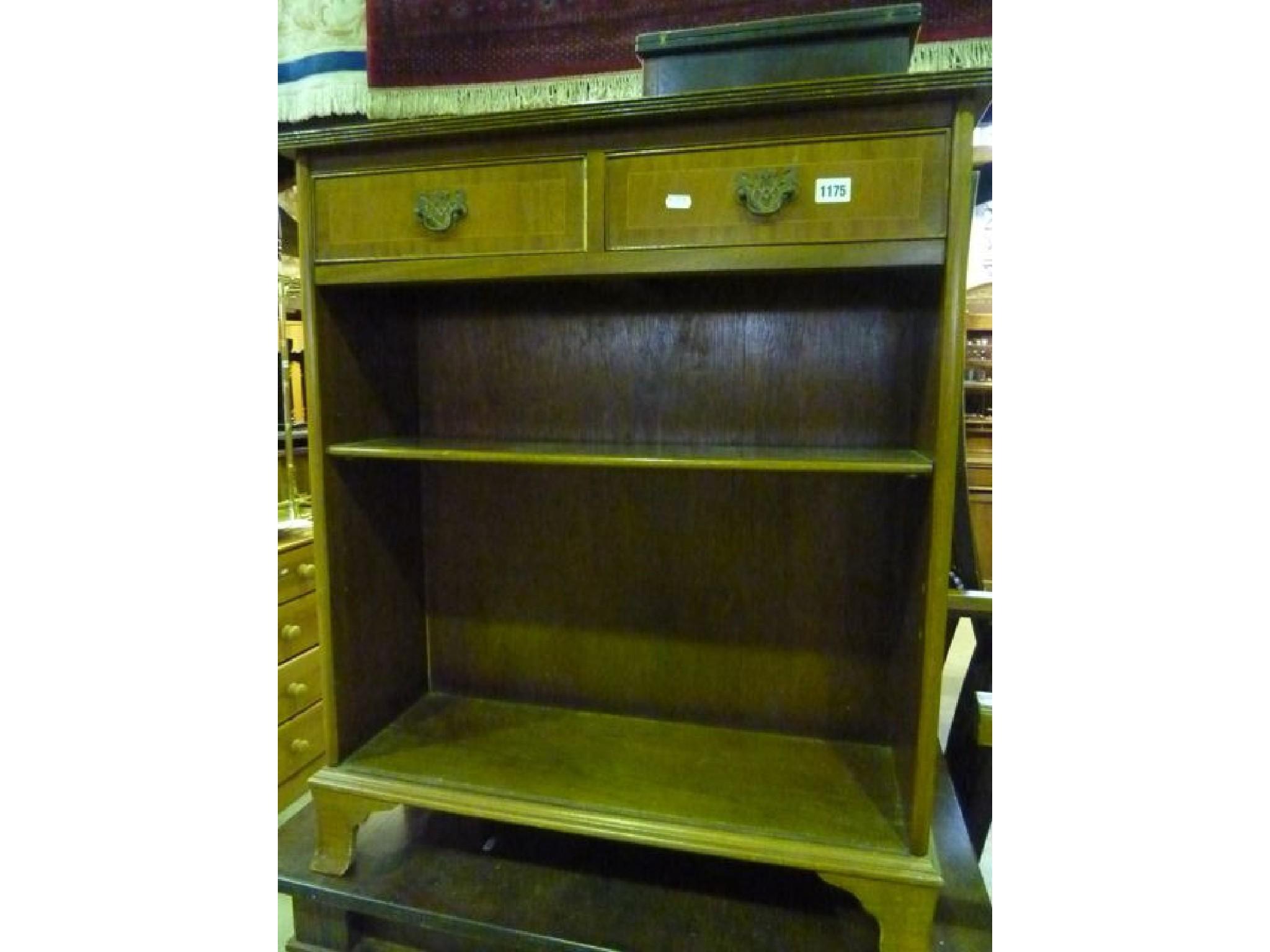 Appraisal: A pair of reproduction mahogany bookcases in the Georgian style