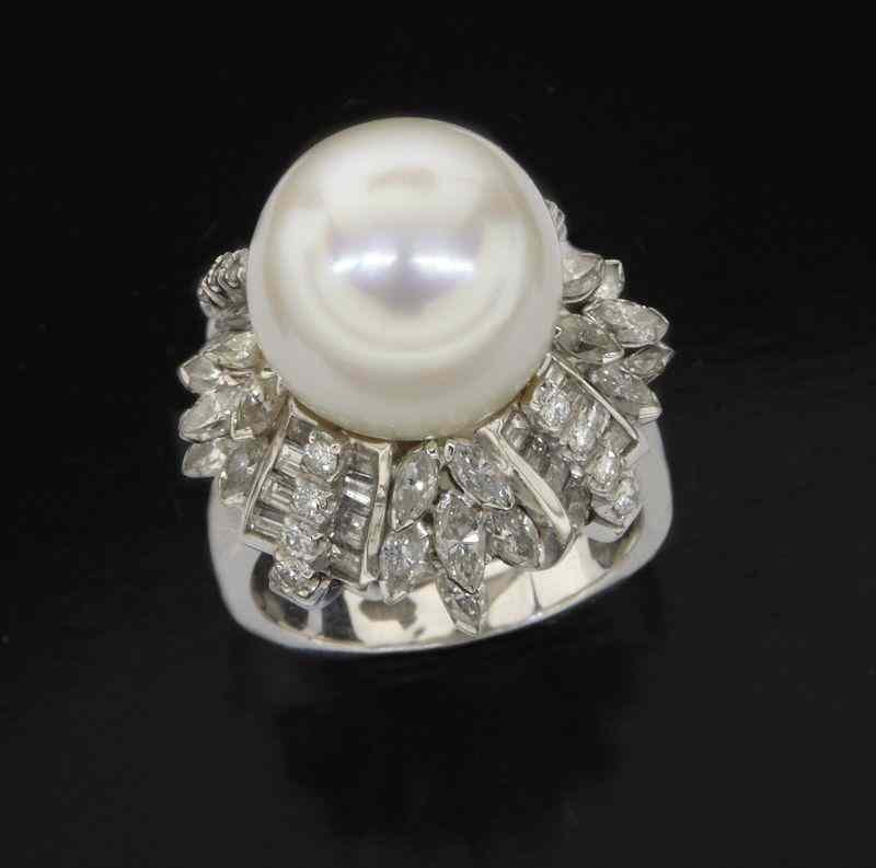 Appraisal: Retro K gold diamond and South Sea pearl ring the