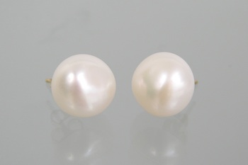 Appraisal: A Pair of Button Pearl and k Gold Earrings Button