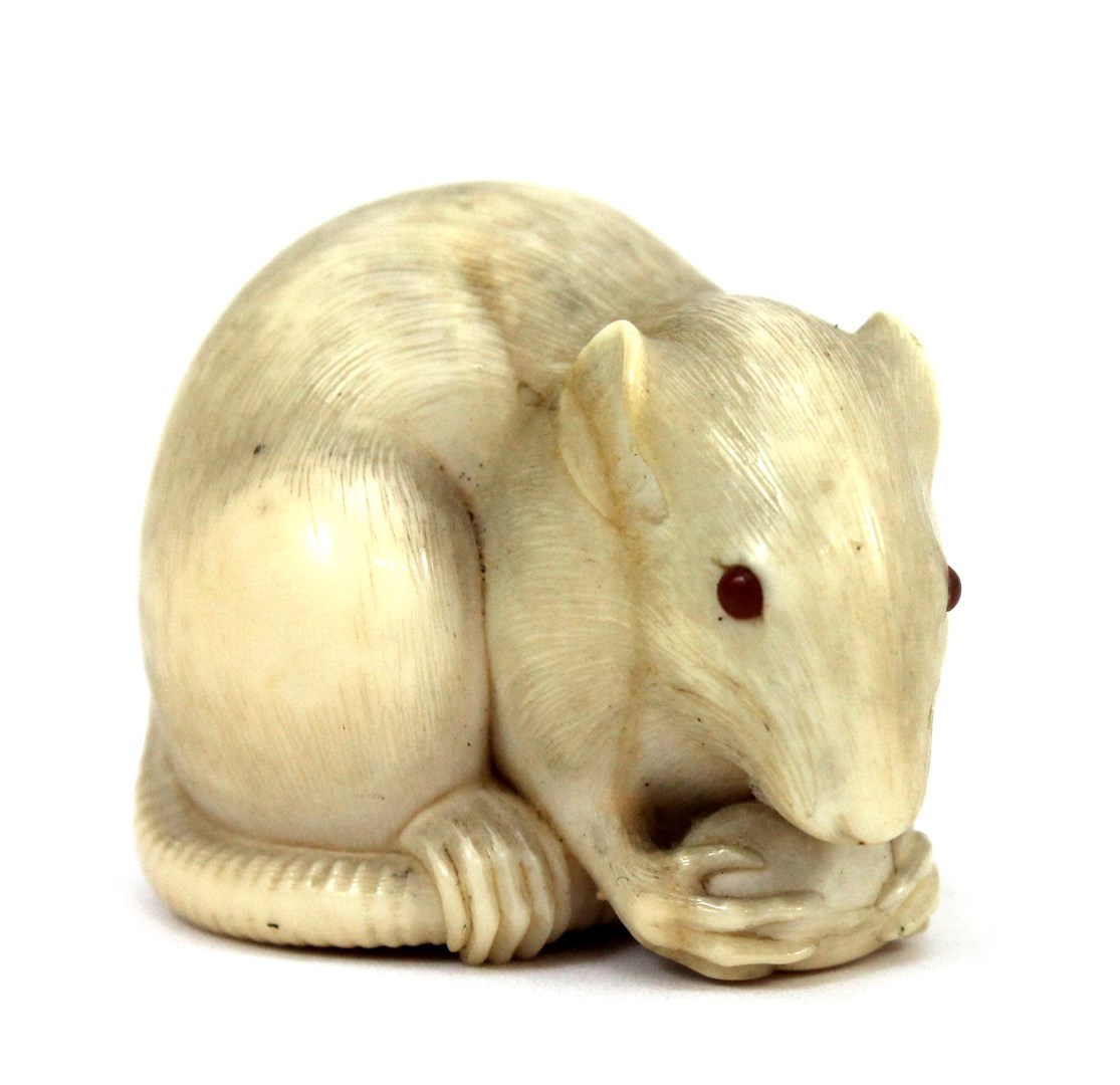 Appraisal: A good Japanese ivory netsuke of a rat th century