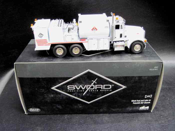 Appraisal: SWORD PRECISION SCALE MODELS NUMBER SW -W PETERBILT CHASSIS ''Eliott