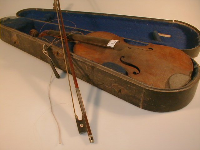 Appraisal: A late th early thC violin bearing the label Albni