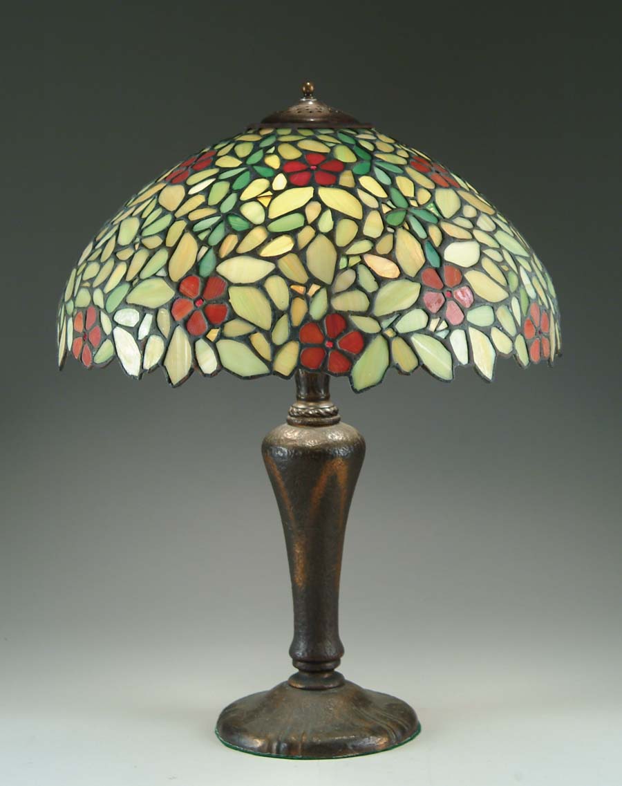 Appraisal: LEADED GLASS TABLE LAMP Nice leaded glass shade has orange