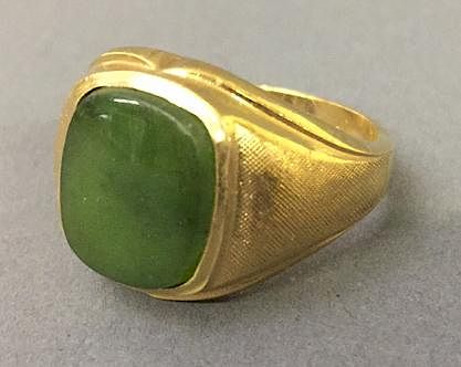 Appraisal: Men's K Gold Ring with Green Jade Men's K gold