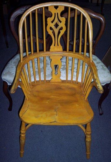 Appraisal: Two Victorian single chairs with upholstered seats on moulded cabriole