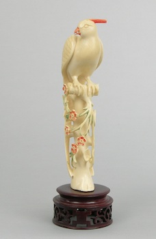 Appraisal: An Ivory Carved Cockatoo A large piece of ivory with