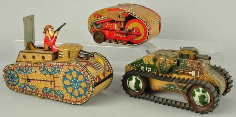 Appraisal: Lot of Tin Litho Marx Tank Wind-Up Toys Description American