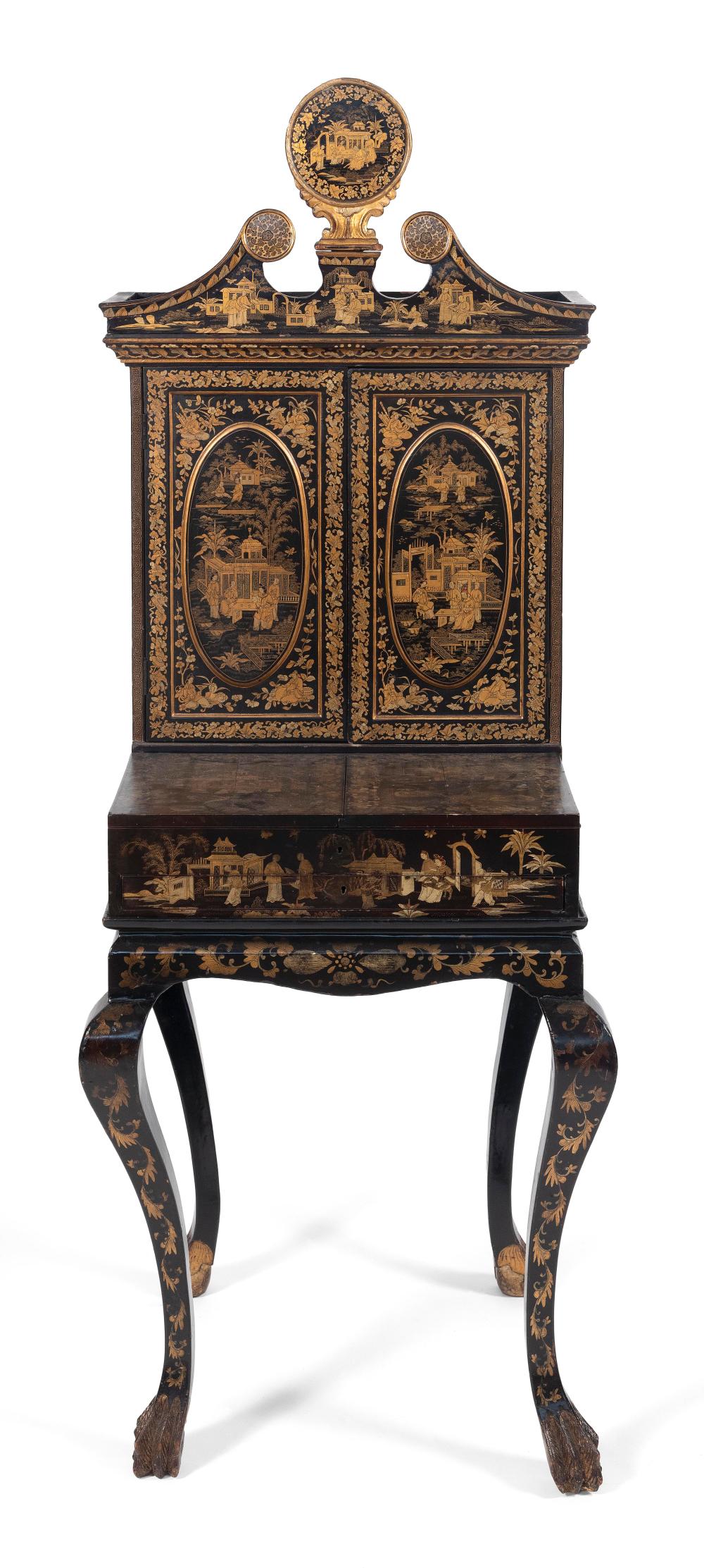 Appraisal: CHINESE EXPORT GILT LACQUER DRESSING TABLE TH CENTURY HEIGHT WIDTH