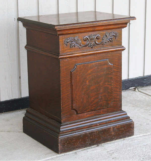 Appraisal: Quarter sawn oak podium from Improved Order of Red Men