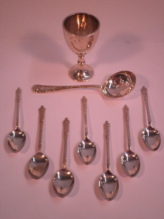 Appraisal: A set of seven silver plated apostle spoons a plated