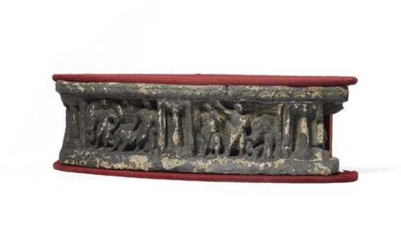 Appraisal: GANDHARA RELIEF Gandhara Jh L cm Schiefer Halbrundes Fragment bestehend