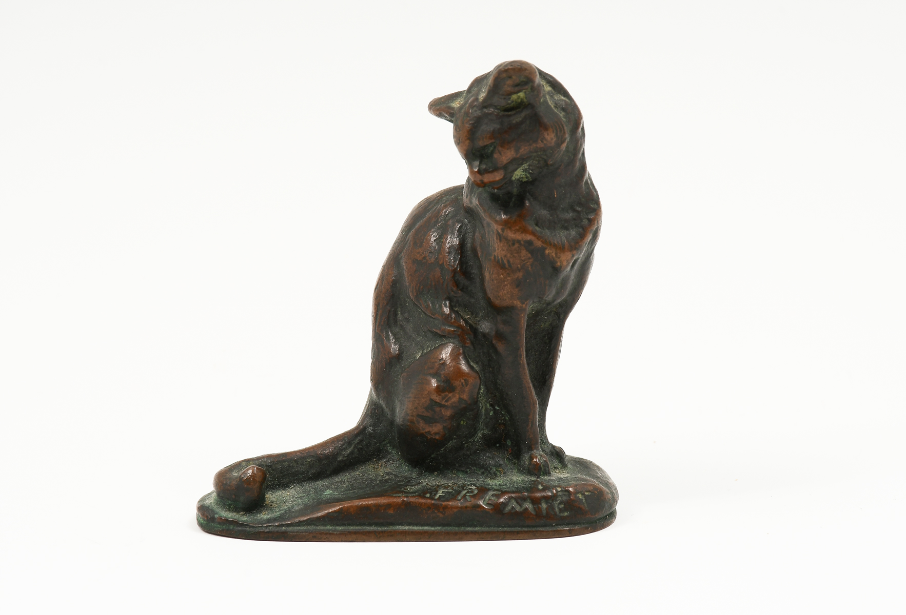 Appraisal: FREMIET Emmanuel French - Chat Assis Bronze ''h signed