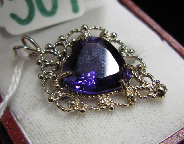 Appraisal: AMETHYST AND FOURTEEN KARAT GOLD HEART SHAPED PENDANT - inches