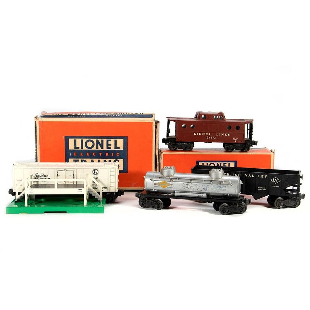 Appraisal: Lionel train cars Lionel - Lionel Lines Porthole Caboose Automated