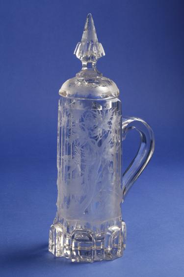 Appraisal: A TH CENTURY BOHEMIAN ETCHED CLEAR GLASS LIDDED TANKARD of