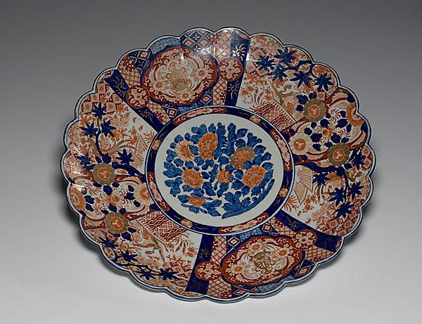 Appraisal: MONUMENTAL JAPANESE IMARI CHARGER early th century Scalloped edge porcelain