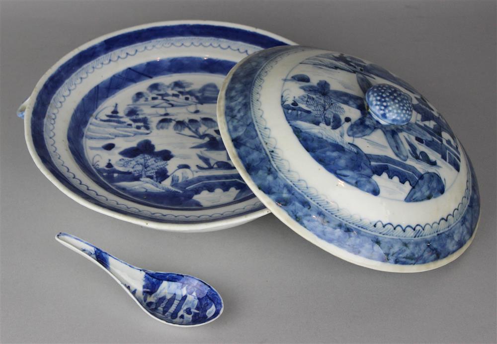 Appraisal: CHINESE EXPORT BLUE AND WHITE CIRCULAR HOT WATER DISH late