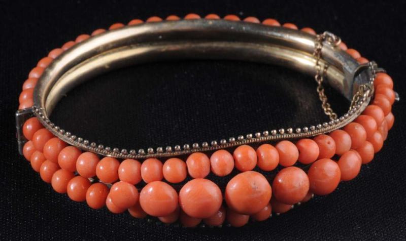 Appraisal: Coral Victorian-Style Bracelet Description Complete with all coral beads Hinged