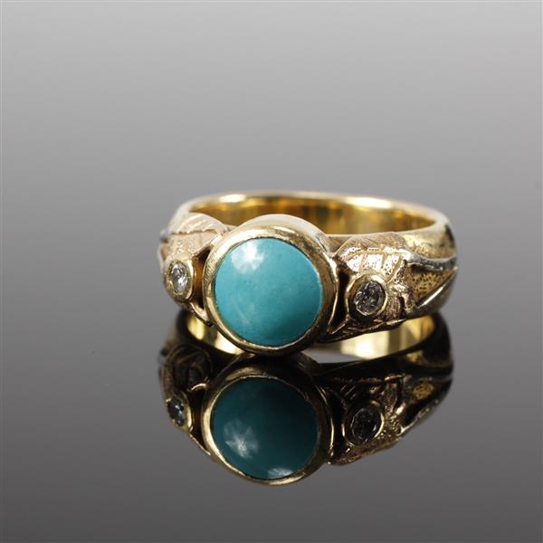 Appraisal: Antique Turquoise K Yellow Gold Ring with mm Diamonds dwtMarked