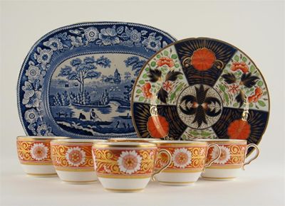 Appraisal: Six Spode cups decorated in orange and gold an Imari