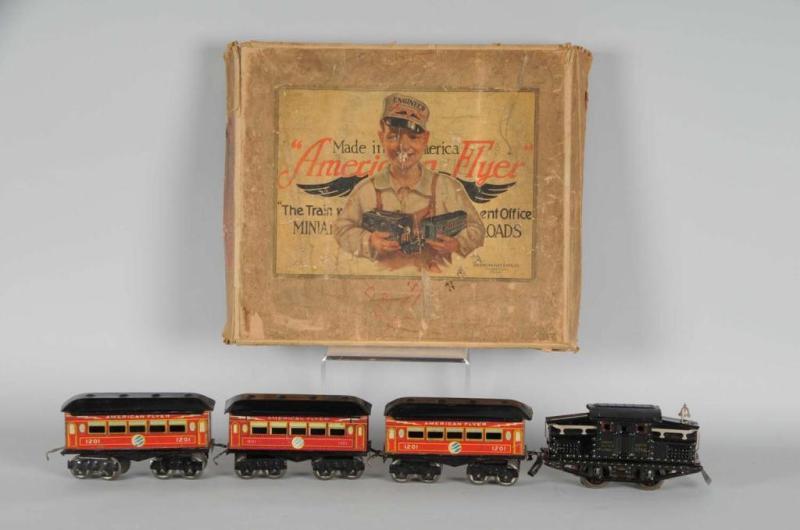 Appraisal: American Flyer No O-Gauge Passenger Set Description Pre-war Includes electric