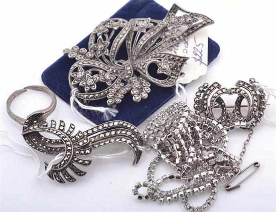 Appraisal: A BAG OF ASSSORTED JEWELLERY INCLUDING RHINESTONE AND MARCASITE SET