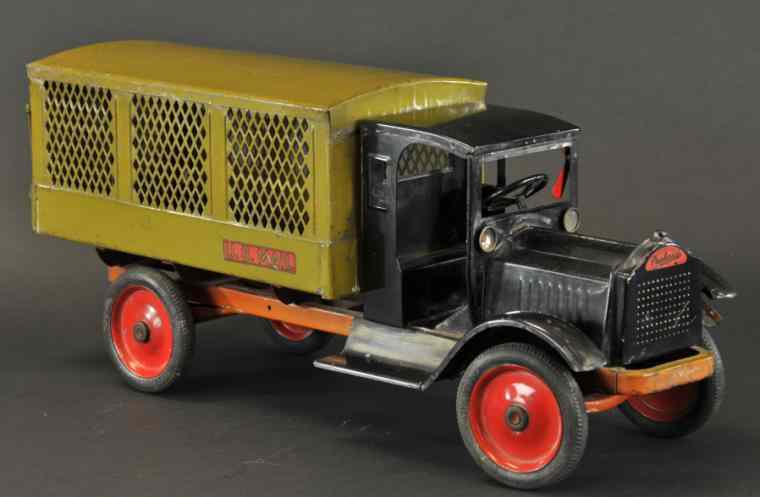 Appraisal: KEYSTONE PACKARD U S MAIL TRUCK Pressed steel black cab