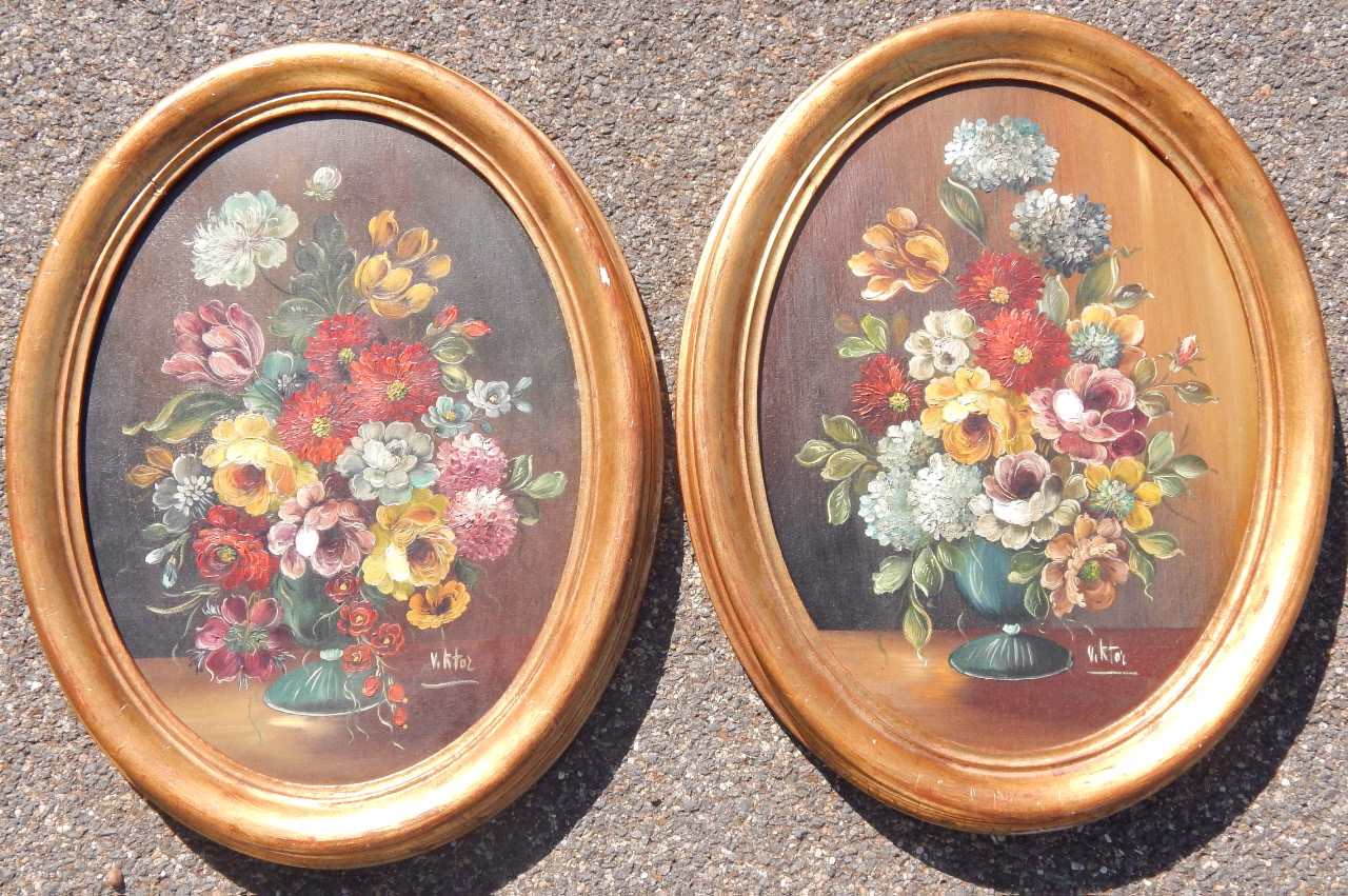 Appraisal: Viktoz Still life of flowers a pair oil on canvas