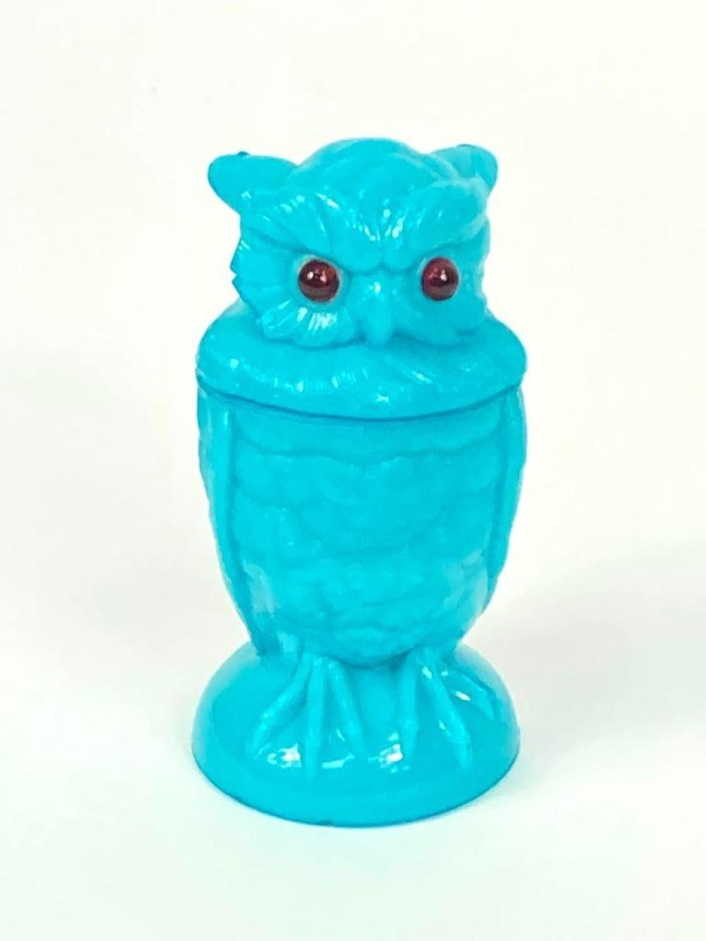 Appraisal: ATTERBURY BLUE OPAQUE PRESSED GLASS FIGURAL OWL BOX JAR WITH