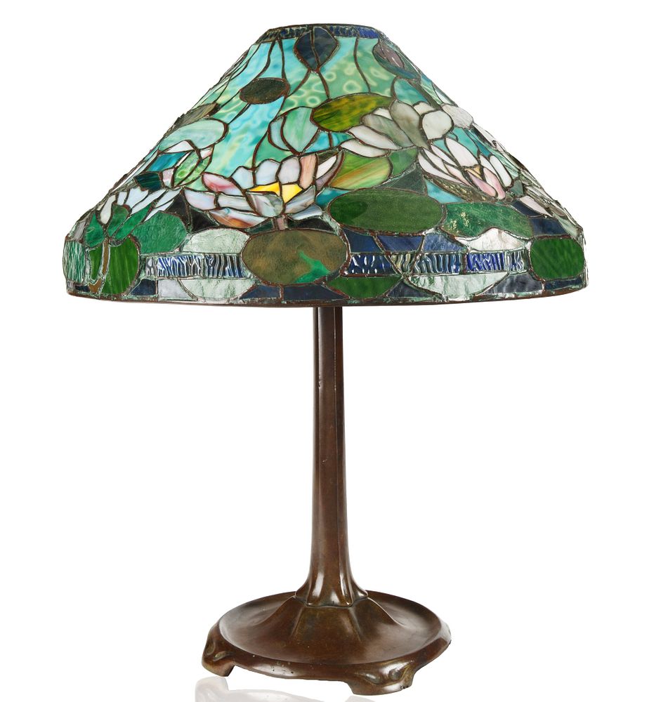 Appraisal: MODERN TIFFANY STYLE 'WATER LILY' TABLE LAMP MODERN TIFFANY STYLE