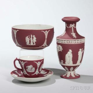 Appraisal: Three Wedgwood Crimson Jasper Dip Items England c each with