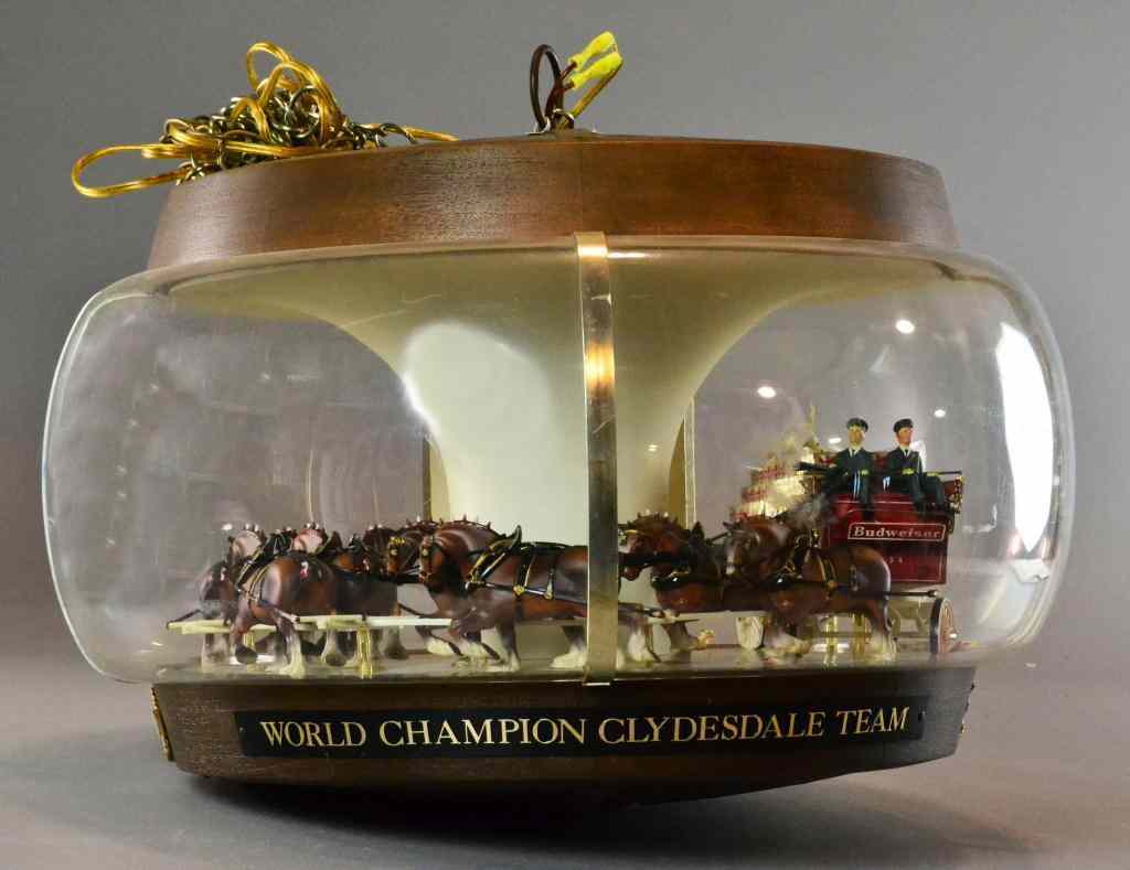 Appraisal: Fantastic Budweiser Rotating LampDepicting a team of eight horses pulling