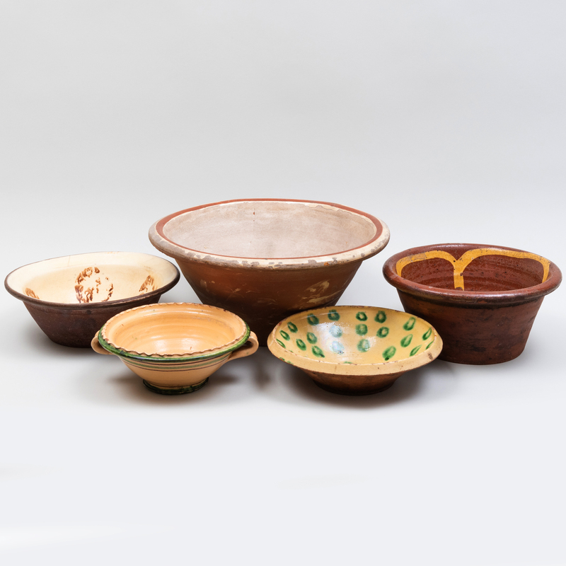 Appraisal: Five Slip Decorated Earthenware Bowls Unmarked The largest x in