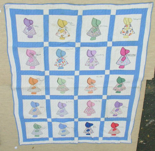 Appraisal: SUNBONNET SUE SIGNATURE QUILT squares each with a signature embroidered