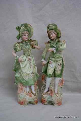 Appraisal: Vintage Bisque Colonial Couple Figurine SetThis is a very nice