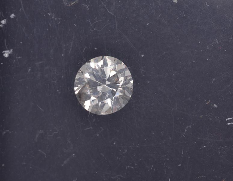 Appraisal: A LOOSE BRILLIANT CUT DIAMOND TOTALLING APPROXIMATELY CT A LOOSE