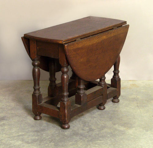 Appraisal: William Mary style oak child's gateleg table h w d