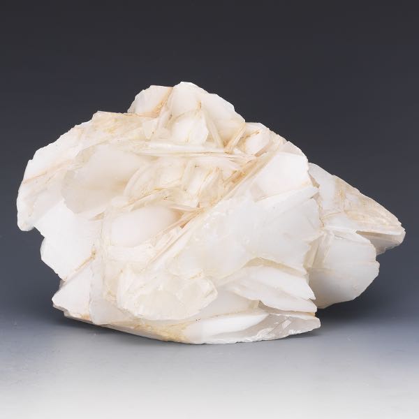 Appraisal: WHITE QUARTZ SPECIMEN x x Natural white quartz specimen resembling