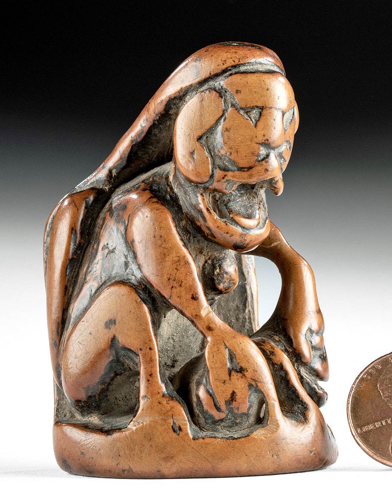 Appraisal: th C Japanese Edo Wood Netsuke Crouching Man East Asia