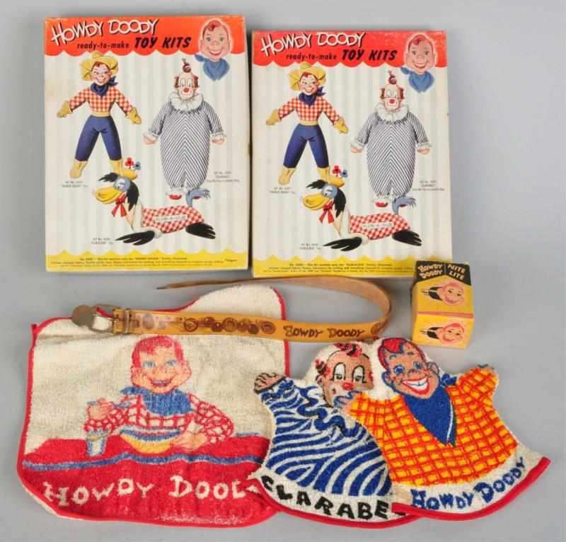 Appraisal: Lot of Howdy Doody Character Items Includes two Howdy Doody