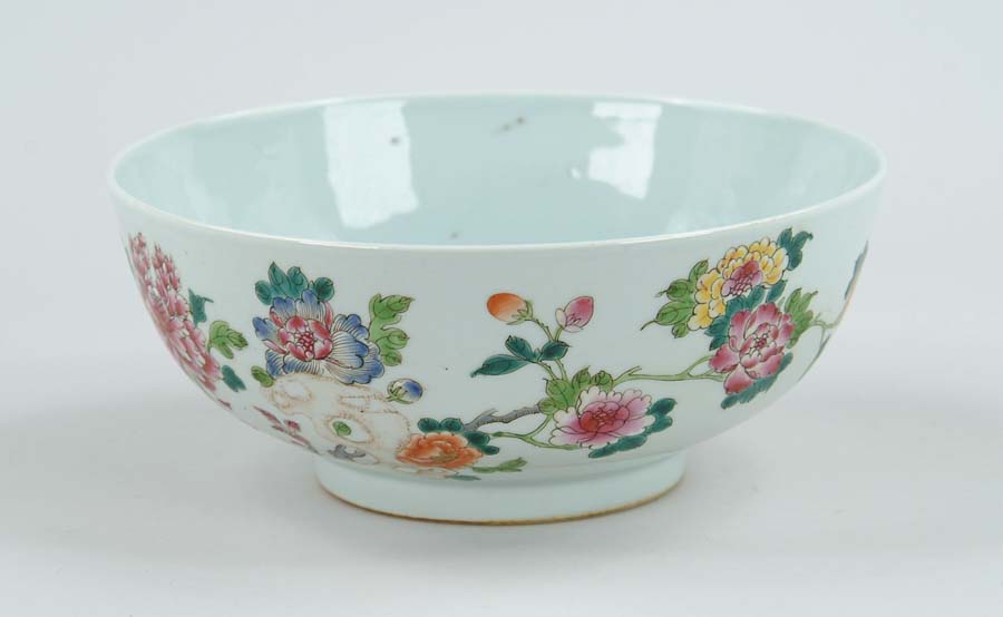 Appraisal: ORIENTAL EXPORT BOWL Outside decorated with colorful pink yellow and