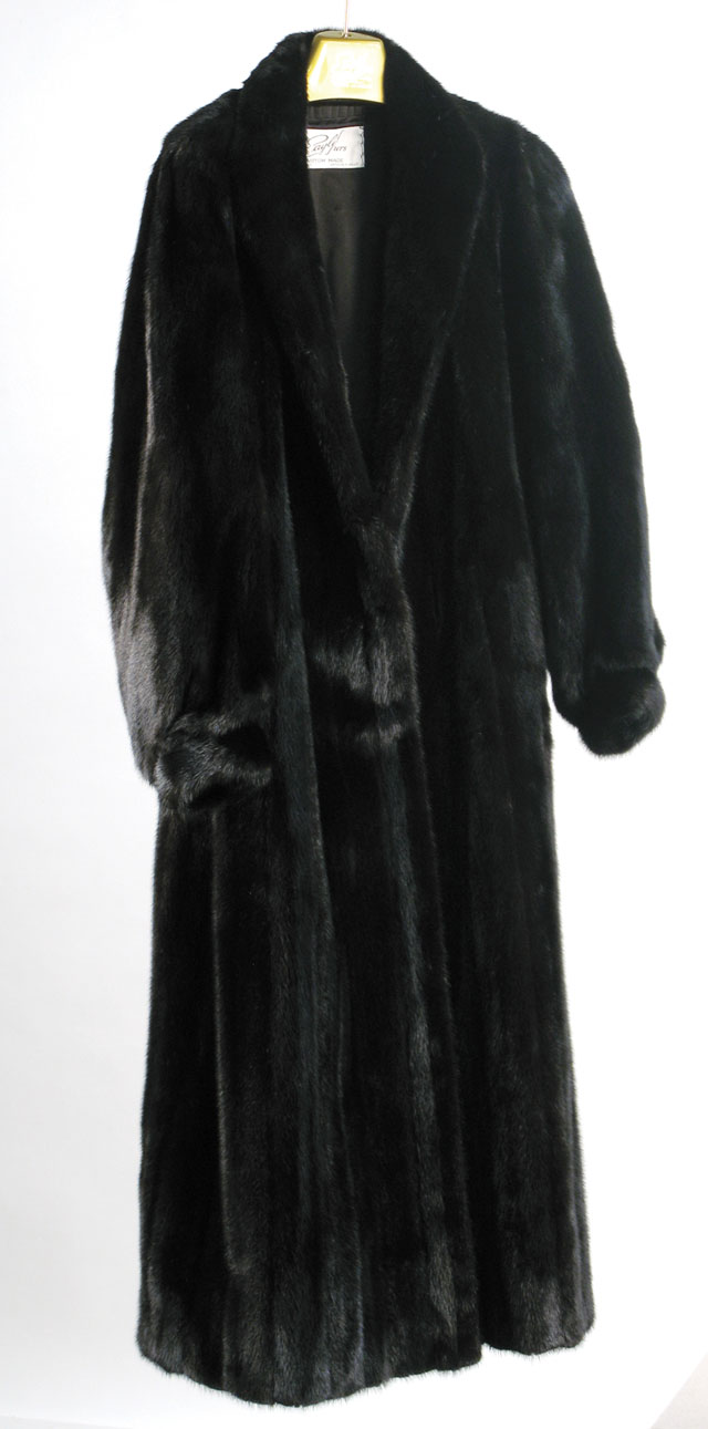 Appraisal: A LADY'S FULL LENGTH MINK COAT dark fur having three