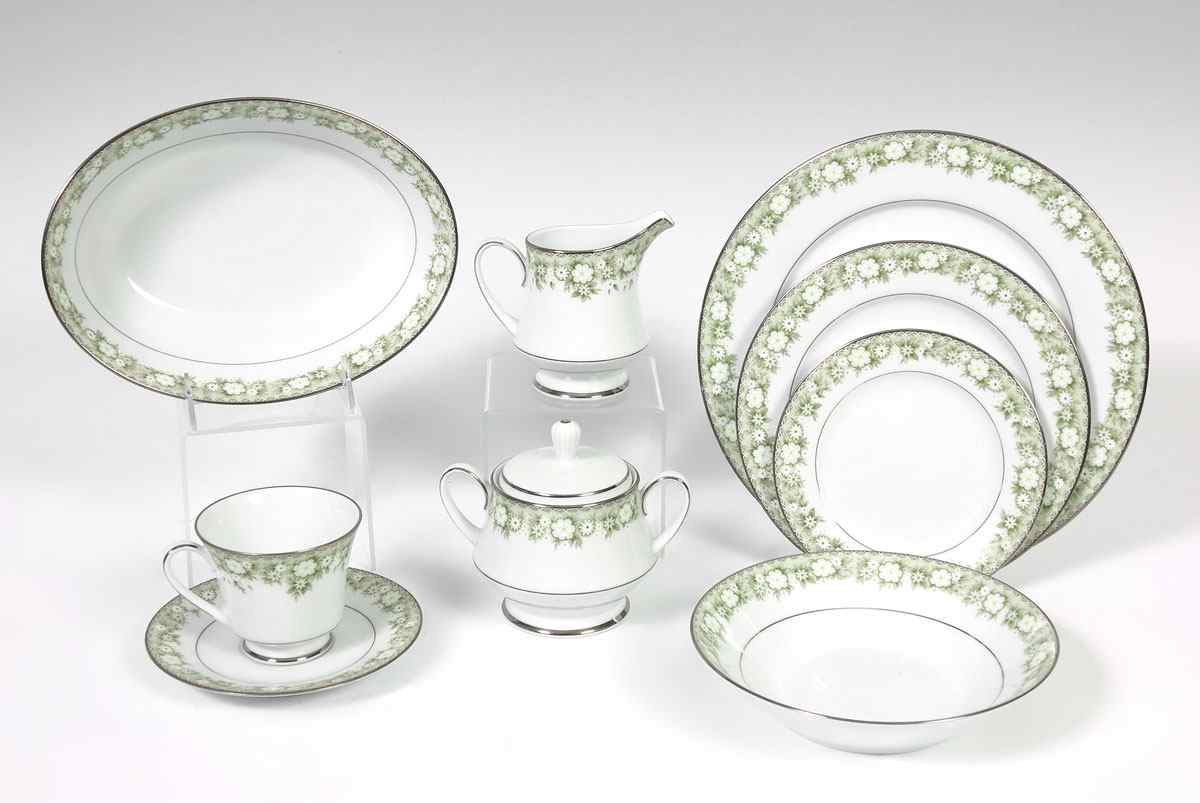 Appraisal: NORITAKE PRINCETON FINE CHINA Approx pieces to include dinner plates