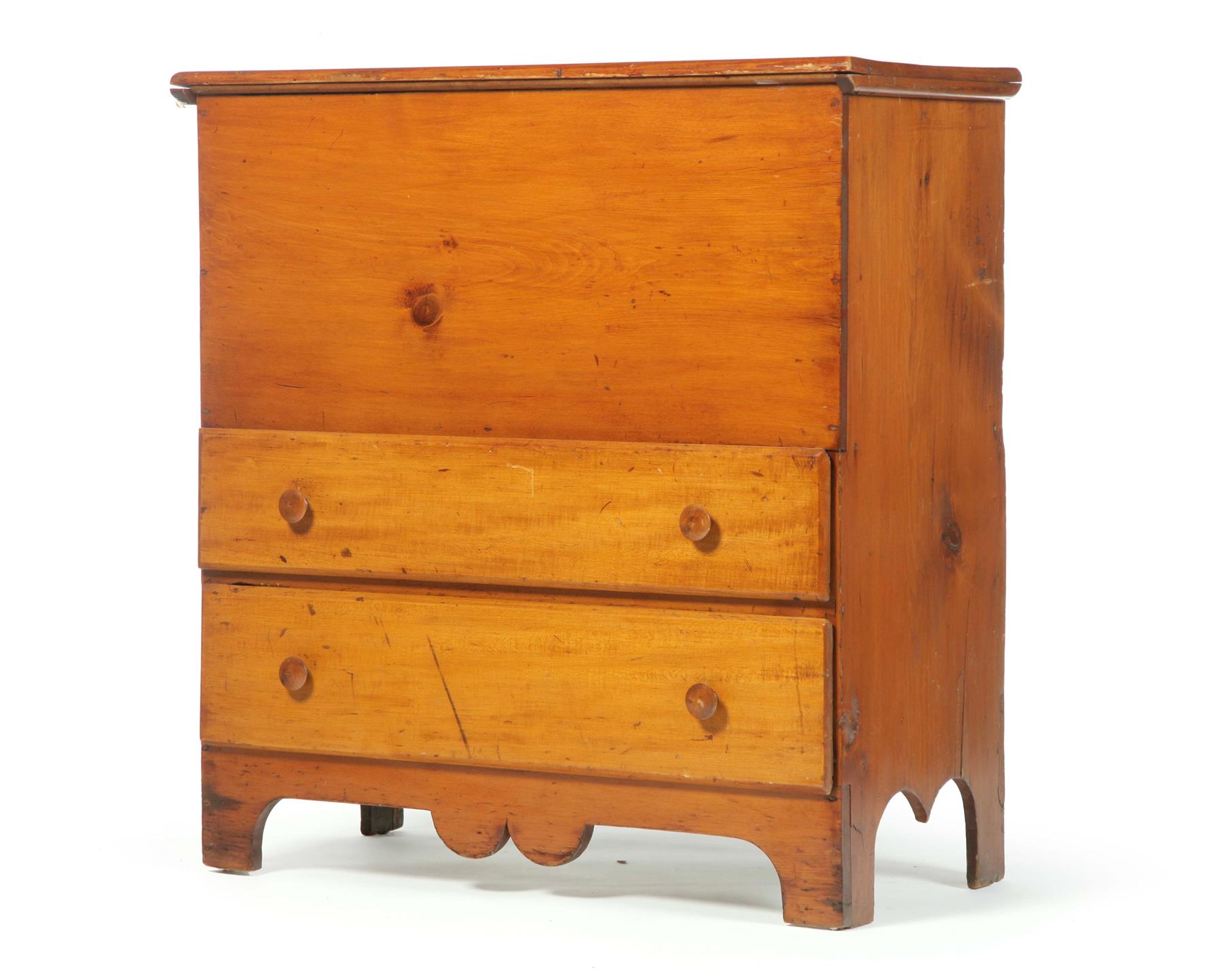 Appraisal: PINE MULE CHEST American st quarter- th century One-board lift-lid